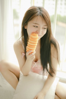 美女家贼